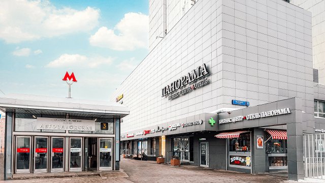 A modern city hotel near Avtozavodskaya metro station